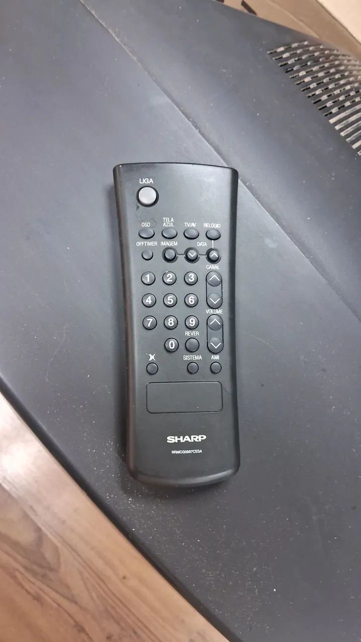 televisor de tubo Sharp, modelo C-20R11 bivolt  - Foto 2