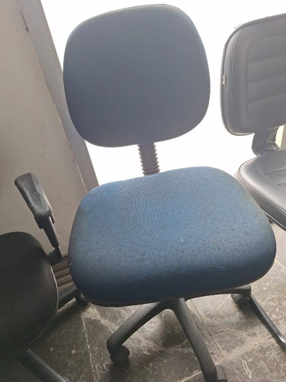 CADEIRAS PARA ESCRITORIO - USADAS - Foto 2