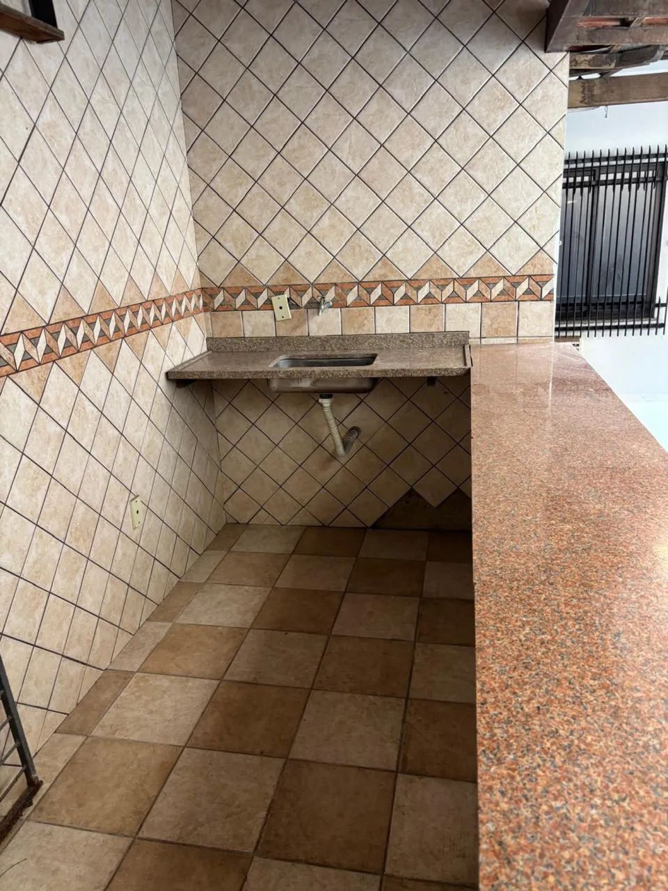 Casa para alugar com 2 quartos e garagem para 2 carros - Foto 14