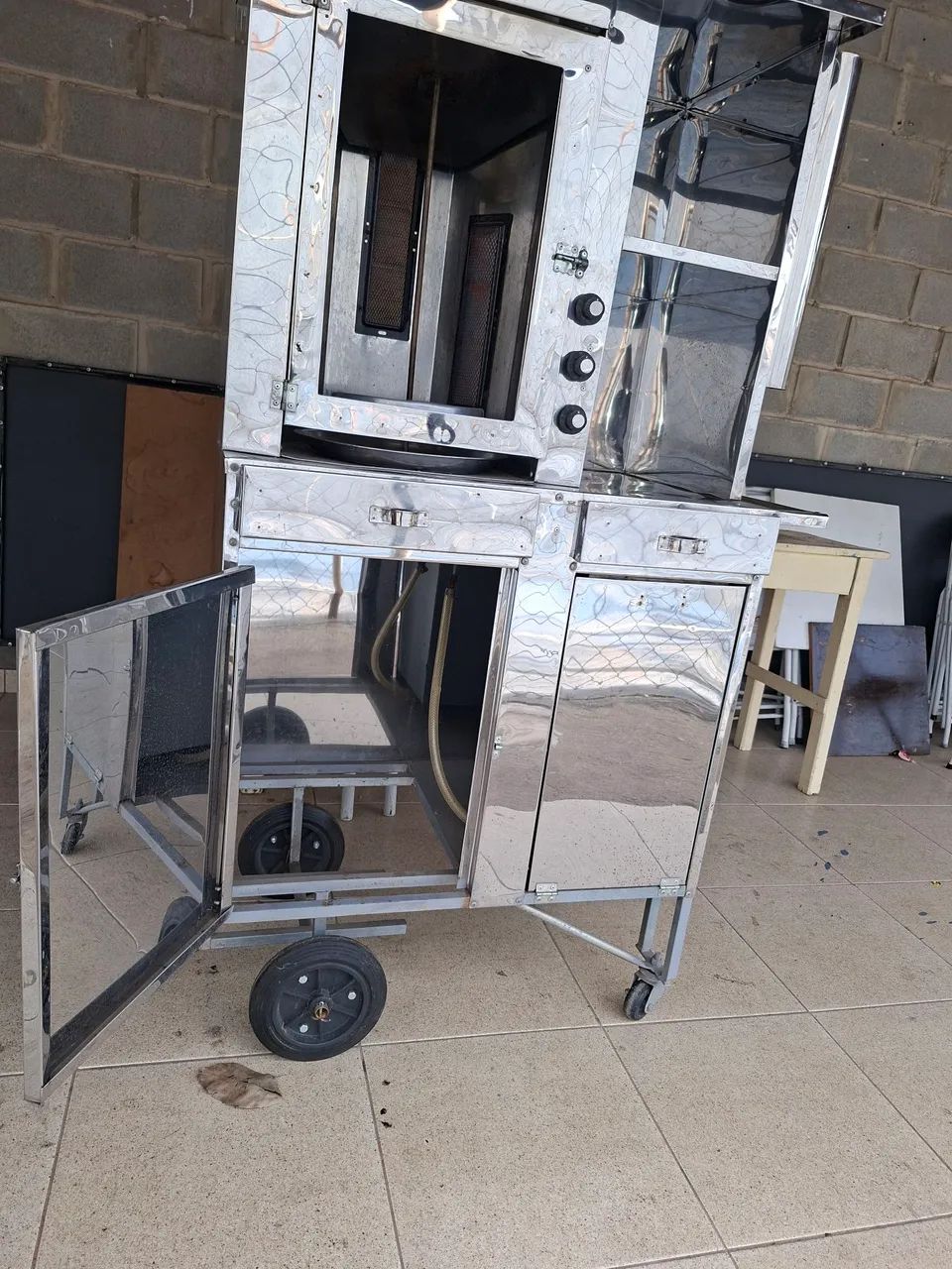 Vende-se carrinho de Currhasco Grego e Shawarma