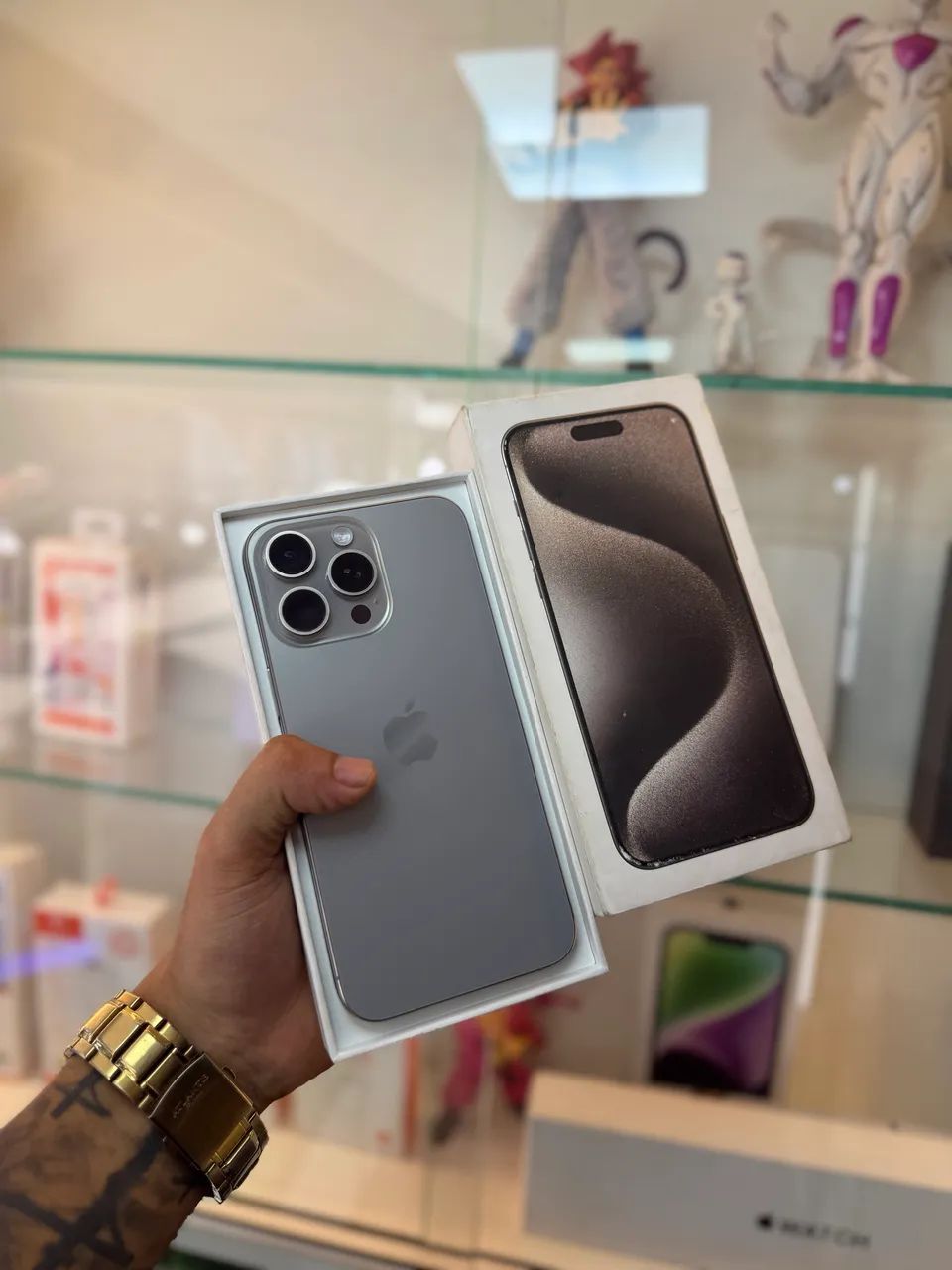 IPHONE 15 PRO MAX 256GB NATURAL PROMOÇÃO - Celulares e Smartphones