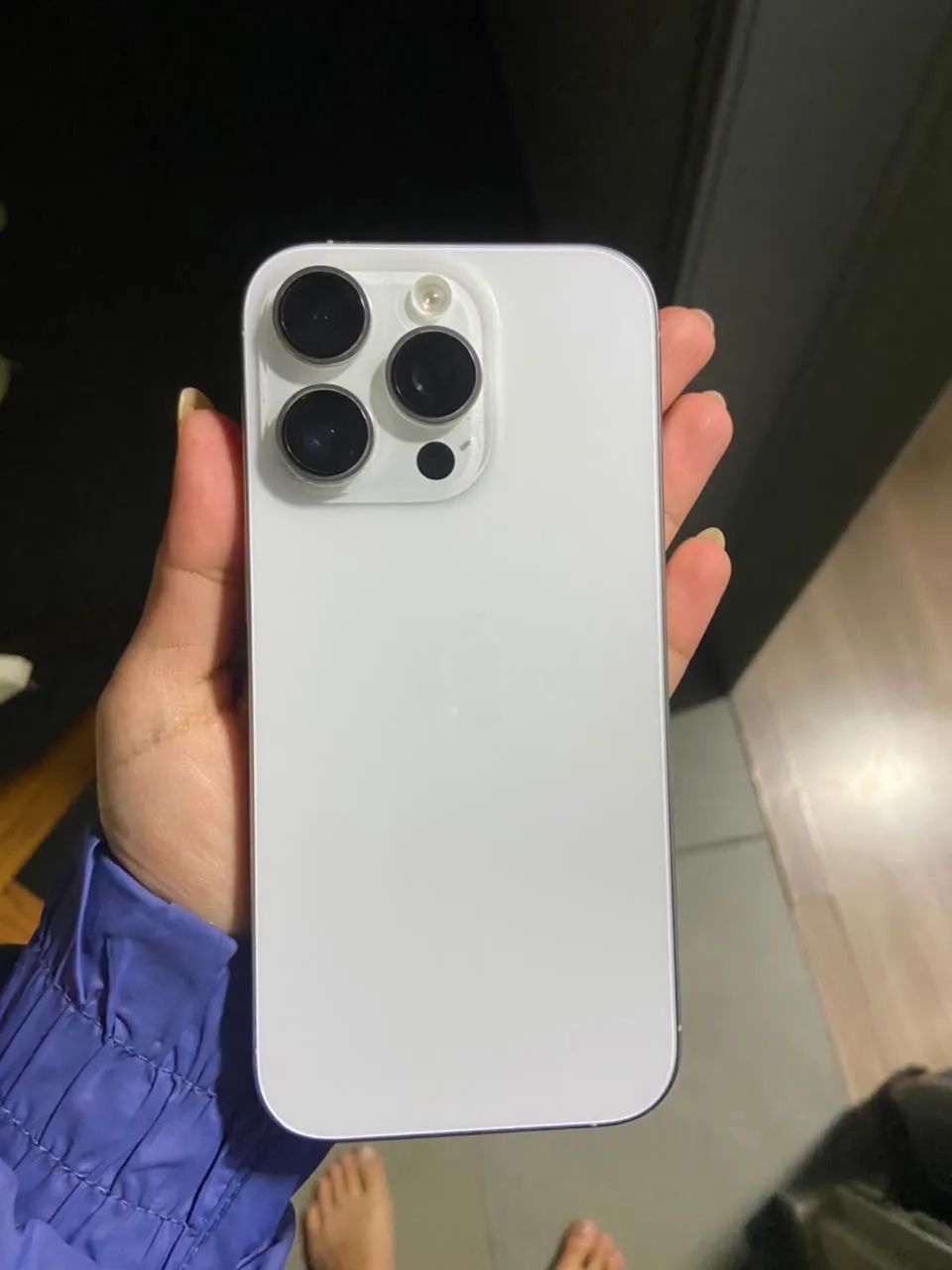 Apple IPhone 16 Pro (128gb)- titânio branco  - Foto 2