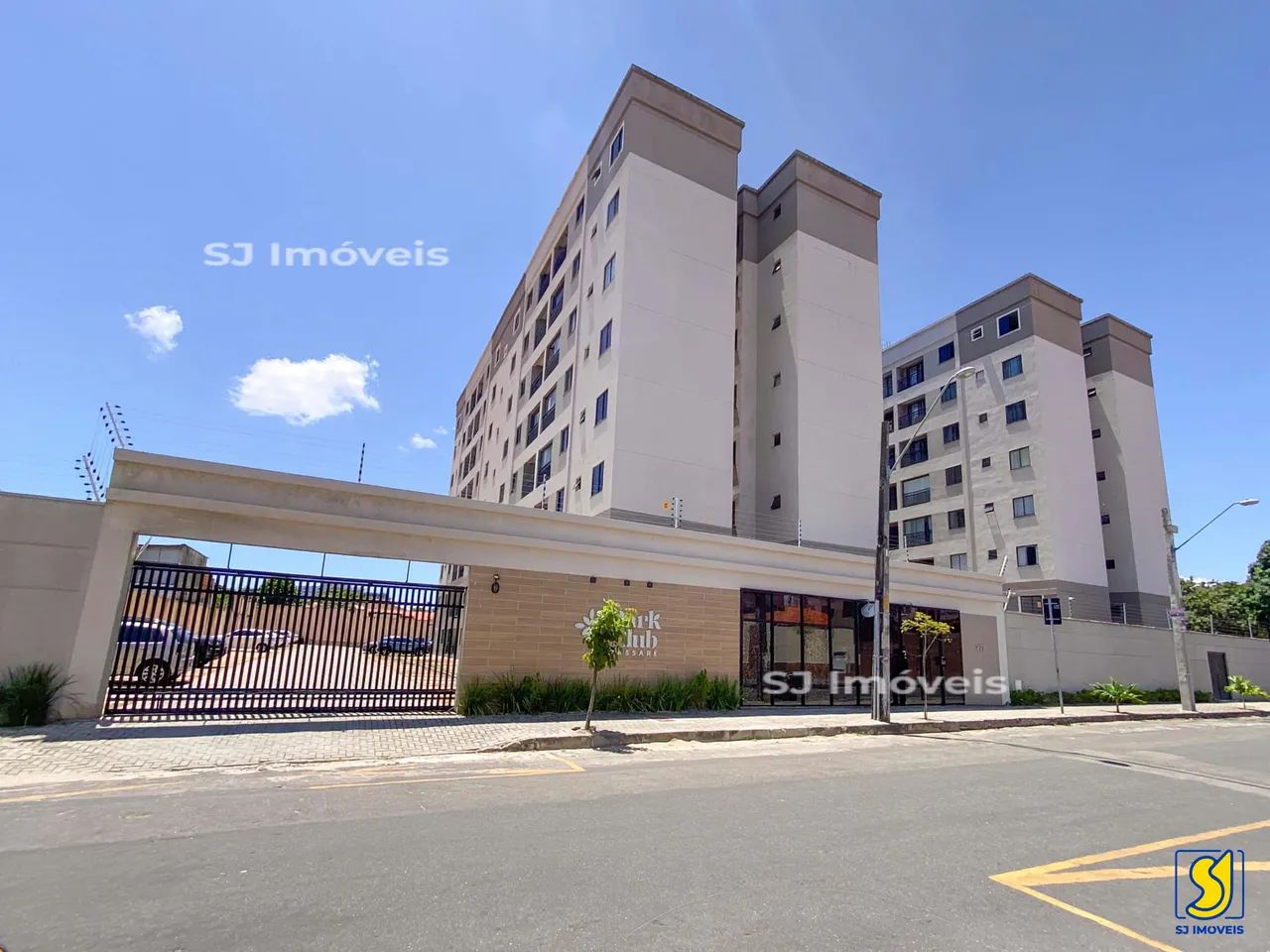 Apartamento com varanda e área de lazer completa no Passaré - Foto 2