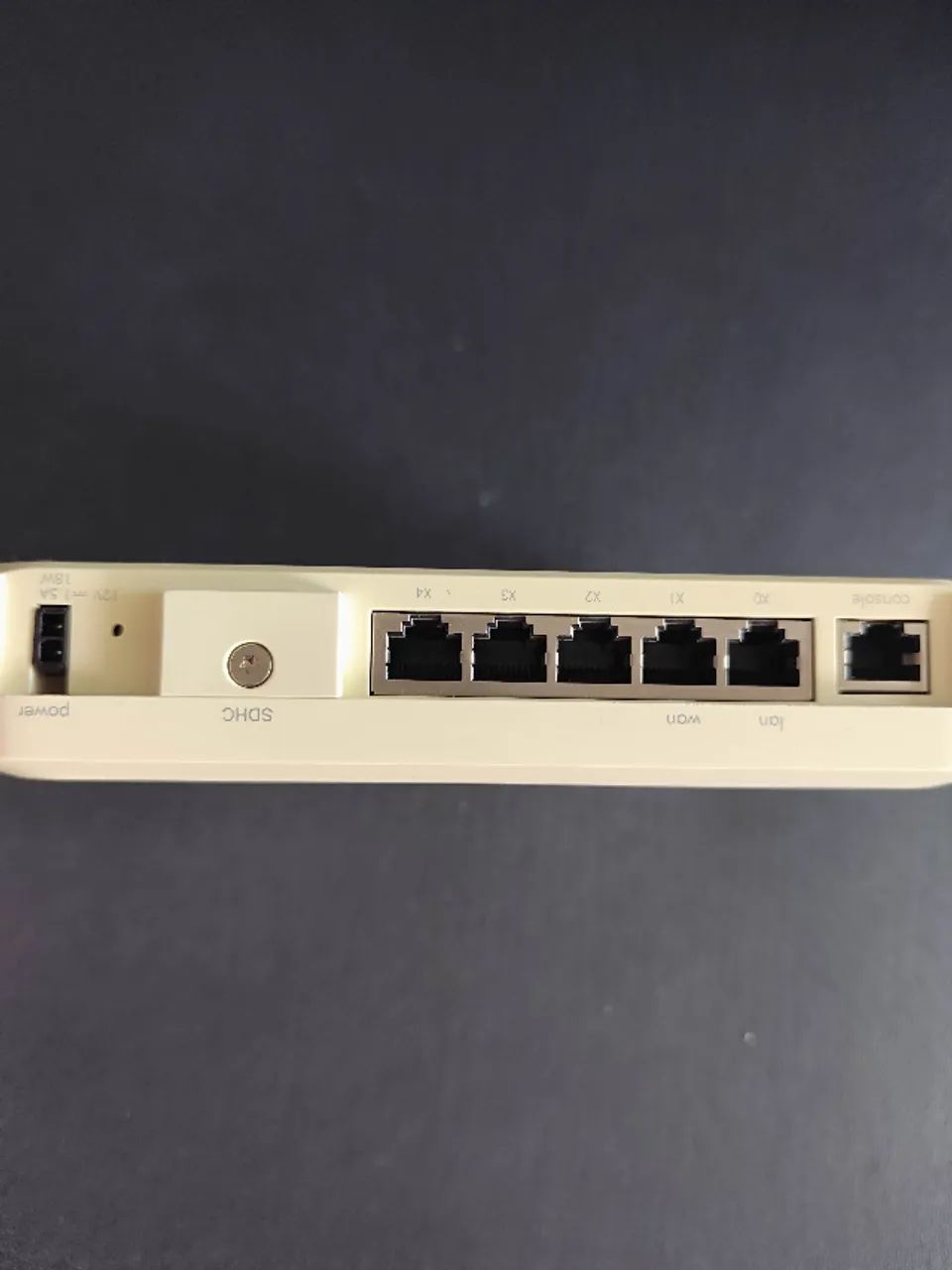 UTM Firewall Sonicwall TZ205 - Foto 2