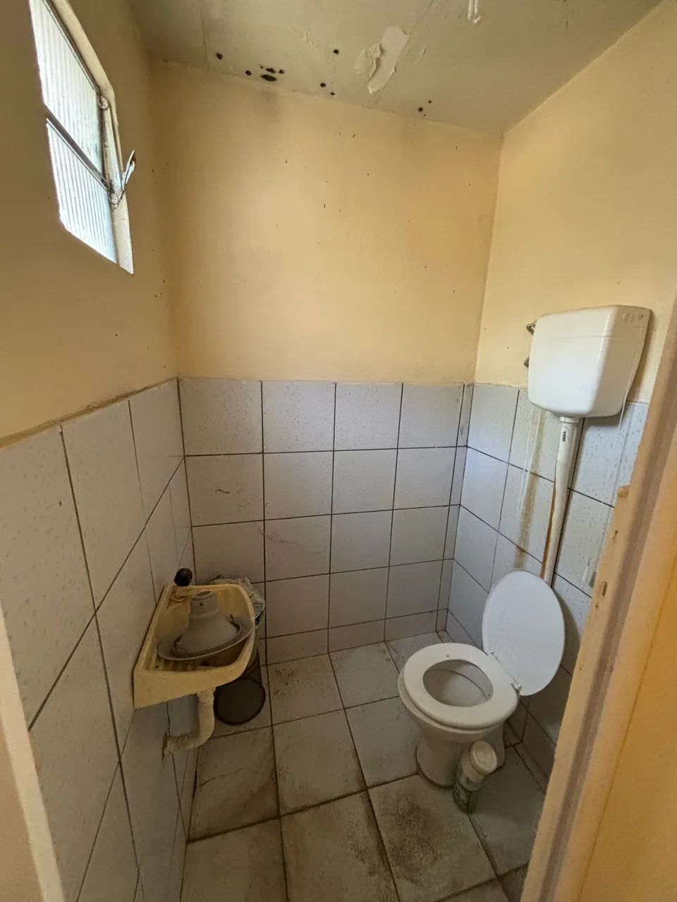 Vendo casa com ponto comercial Bairro Macaúba  - Foto 4