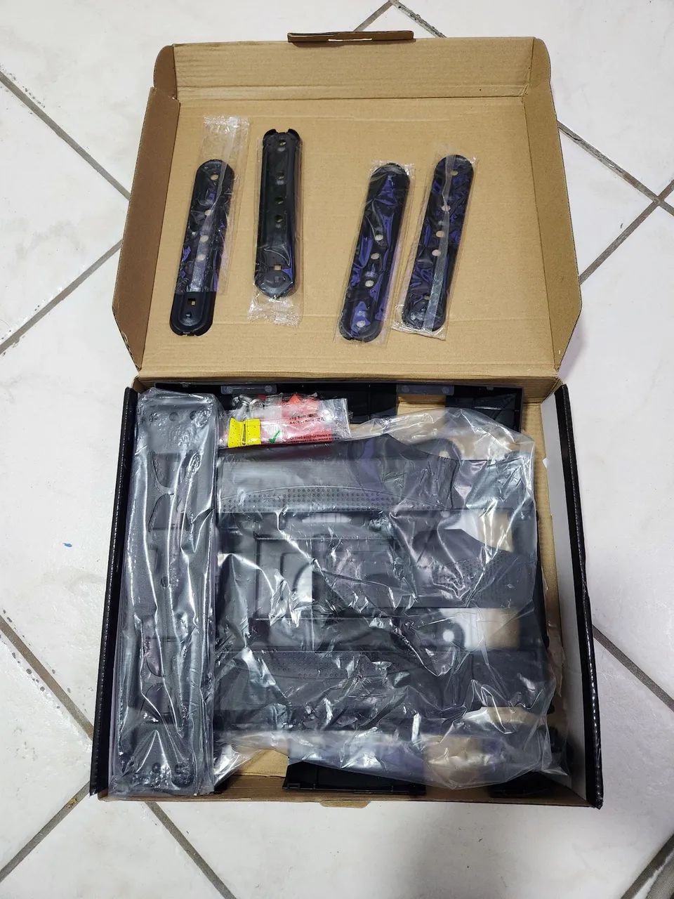 Suporte TV articulado parede/painel de 32 a 60 polegadas Braço longo 50 cm - Foto 4
