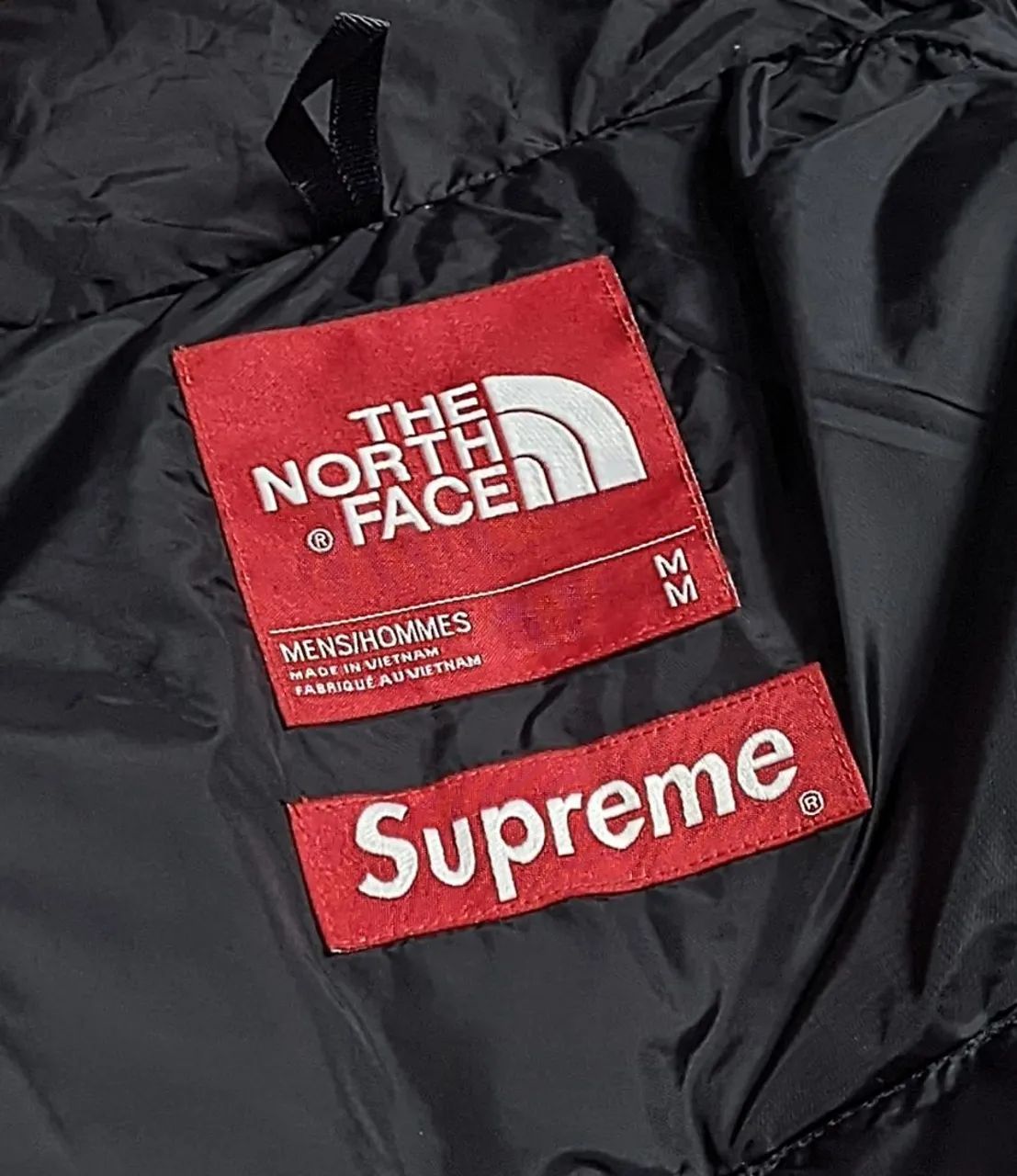 Jaqueta Puffer The North Face x Supreme Nuptse  - Foto 5