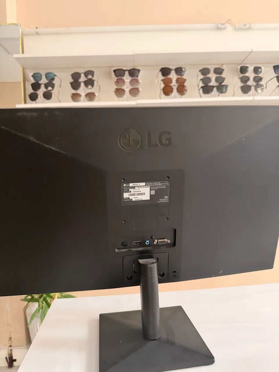 Monitor LG 24? IPS Full HD (24MK430H) - Usado - Foto 3