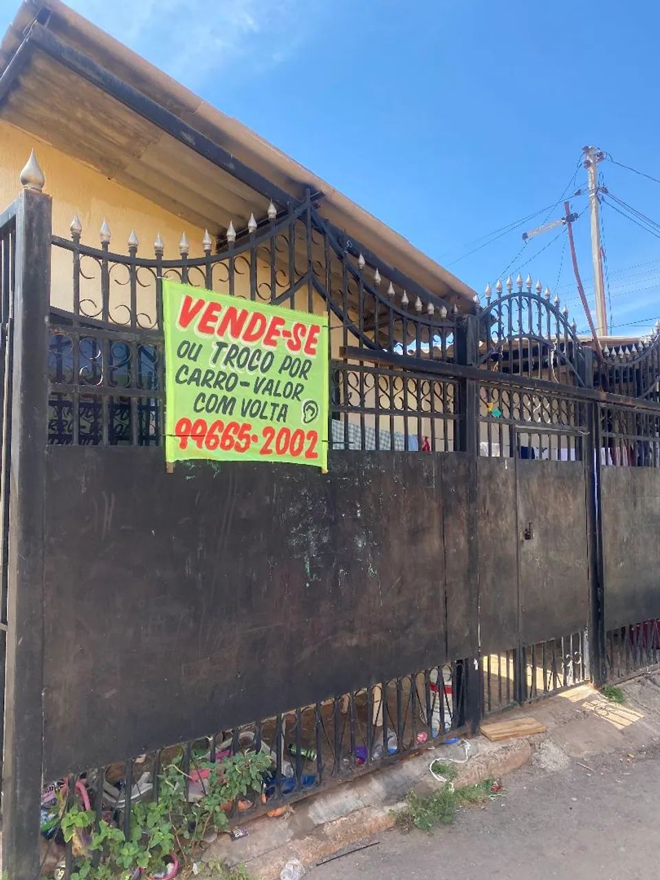 Documento em mão 