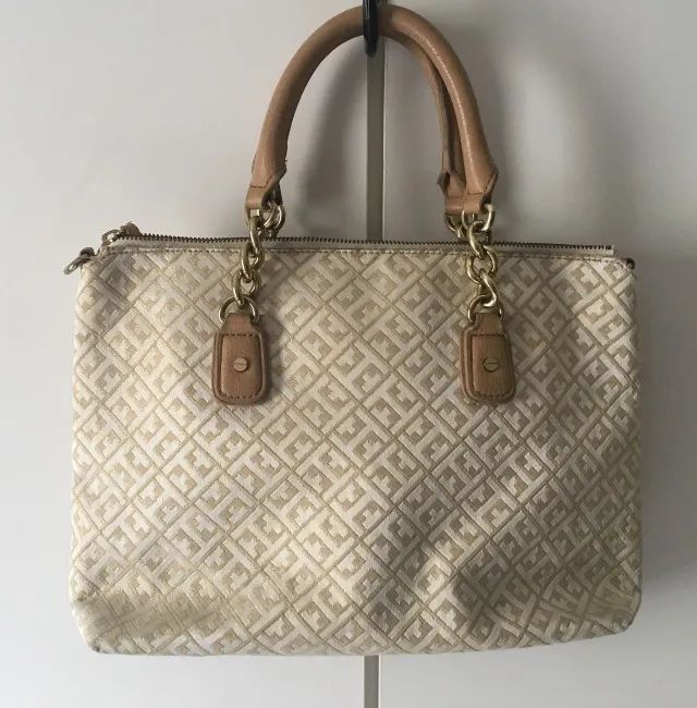 BOLSA TOMMY HILFIGER FERRAGENS DOURADA  COURO E TECIDO - Foto 2