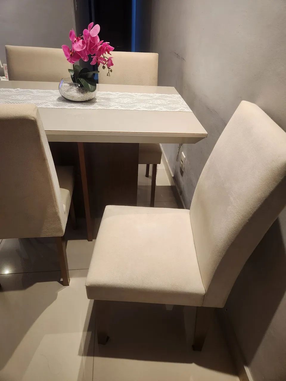 Conjunto mesa com 4 cadeiras - Foto 3