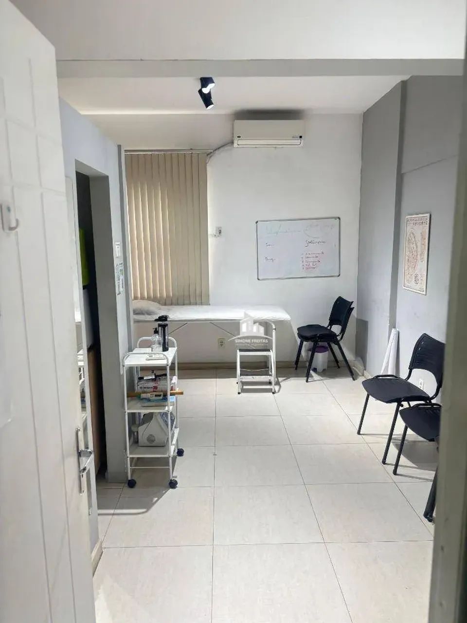 VENDE-SE SALA COMERCIAL NO EDIFÍCIO CBS EM VOLTA REDONDA/RJ