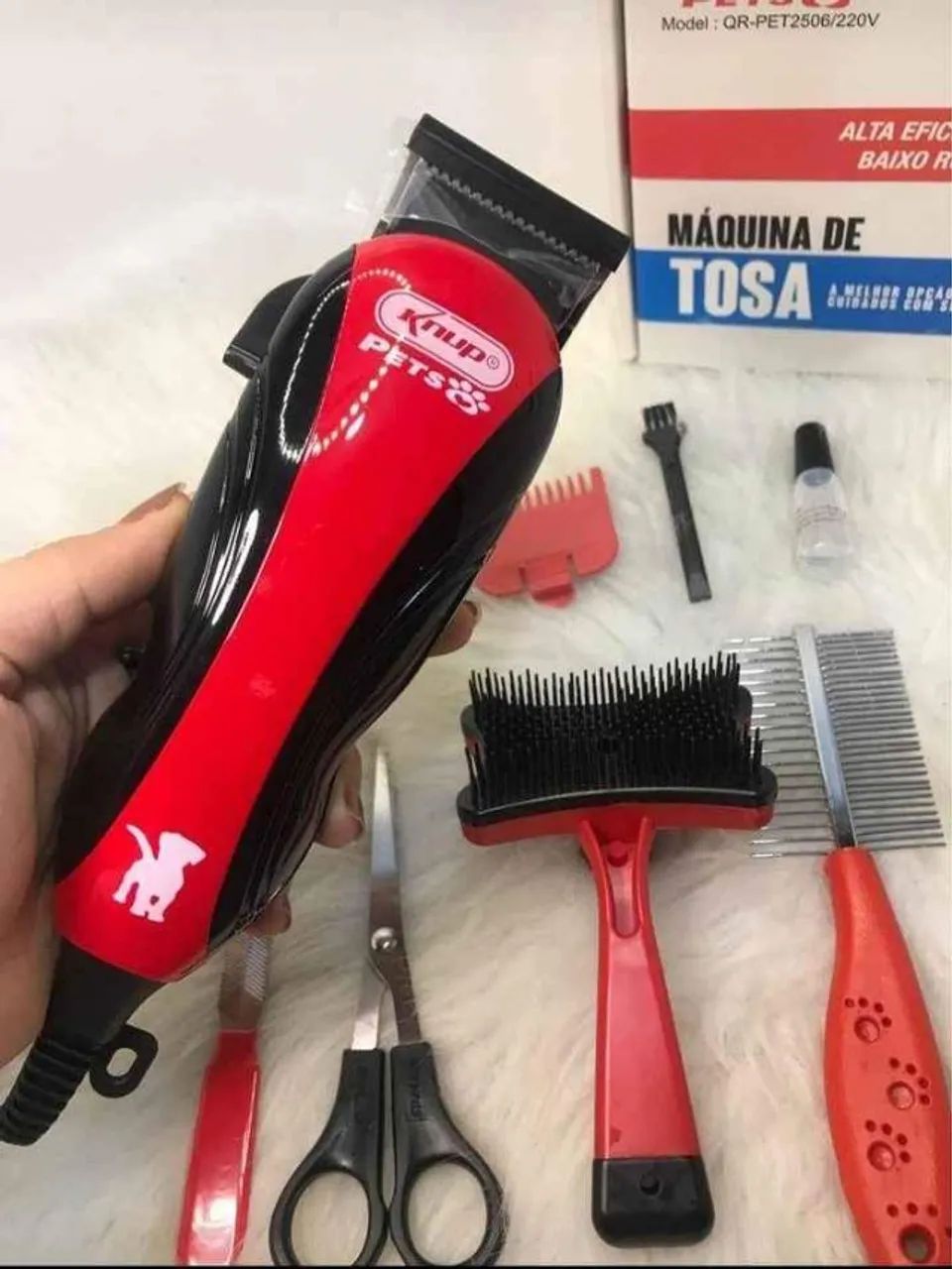 Maquina de Tosa com acessorios, entregamos e ac. cartões