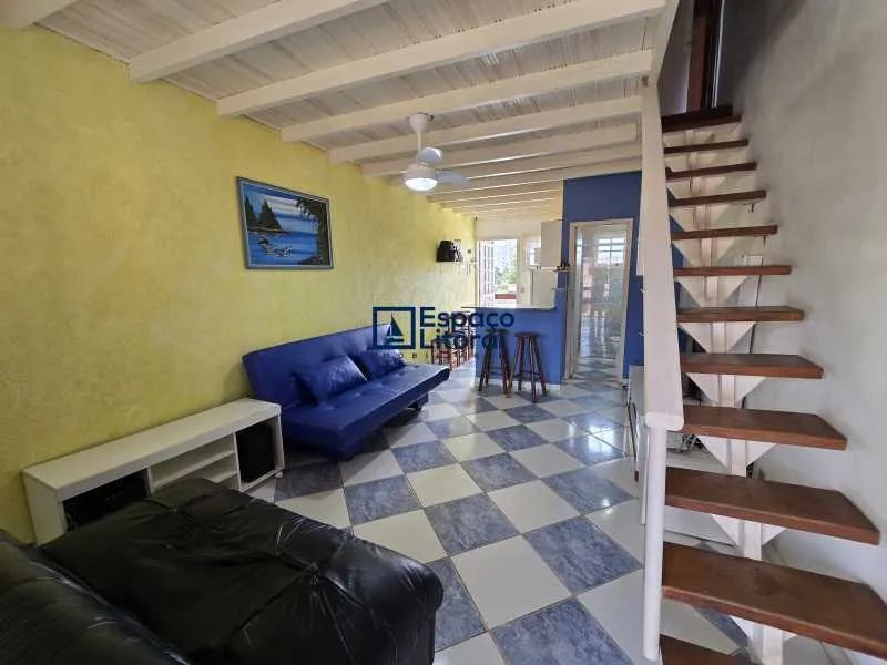 Flat : / Residencial / Prainha