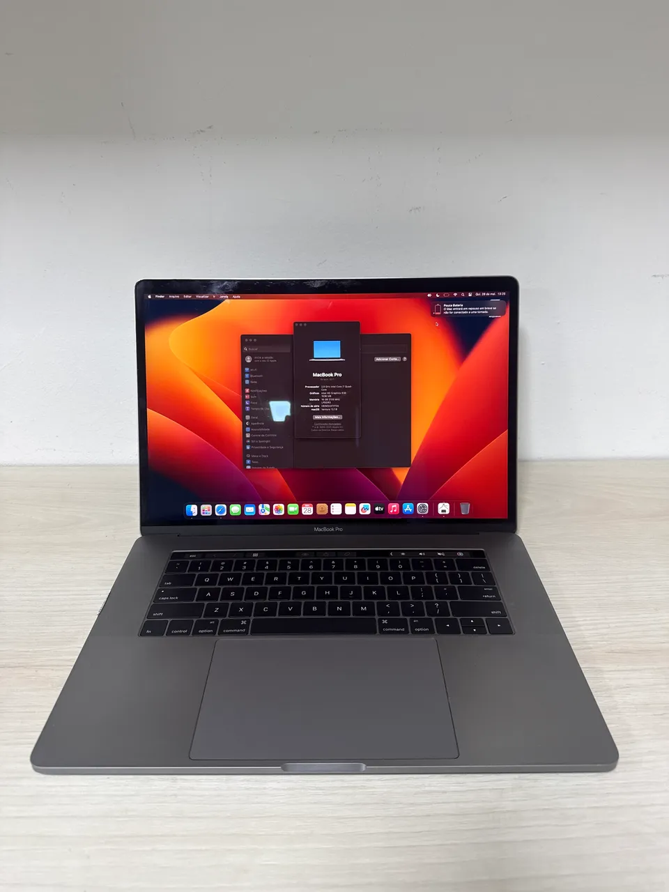 MacBook Pro 15 Pol 2017 i7 16GB 256GB SSD - Com Touch Bar