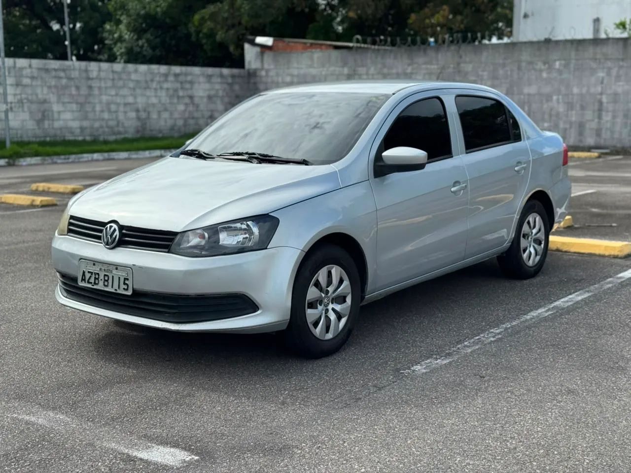 Volkswagen Voyage 2015