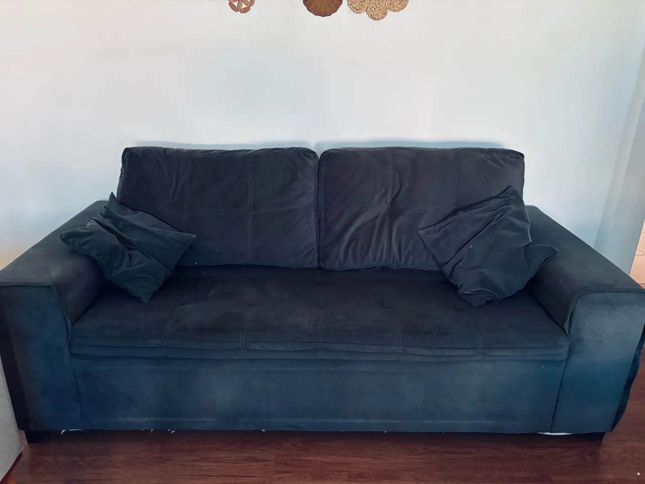 Sofá suede cinza escuro - Foto 3