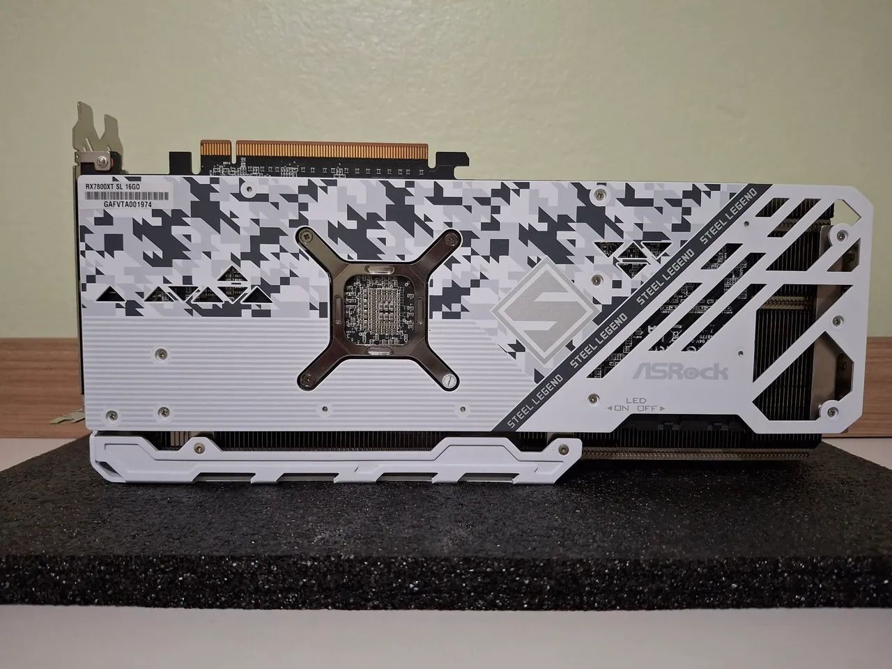 RX 7800 XT Steel Legend OC 16Gb RGB - Placas de Vídeo - Centro