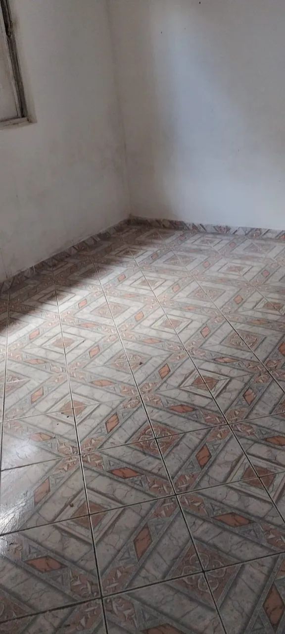 ALUGO CASA COM 2 QUARTOS, SALA, COZINHA E BANHEIRO - Foto 4