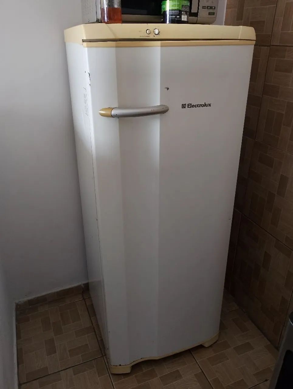 Geladeira Electrolux RE32