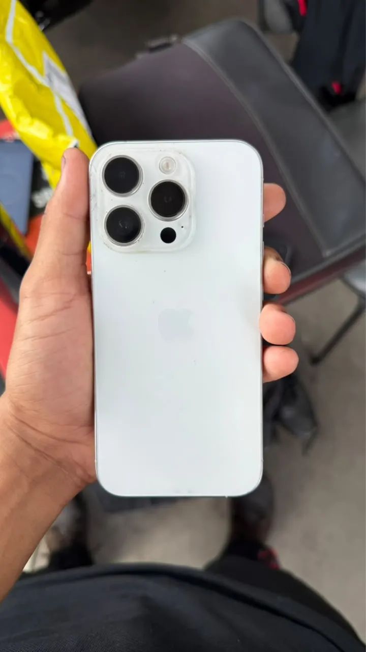 IPHONE 15 PRO - Foto 2
