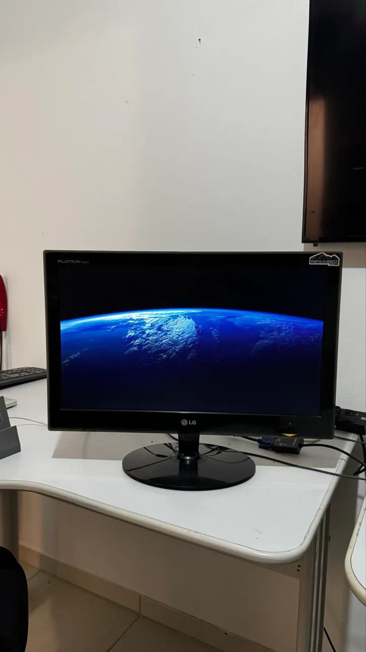 Monitor 22? LG Flatron E2240 VGA 
