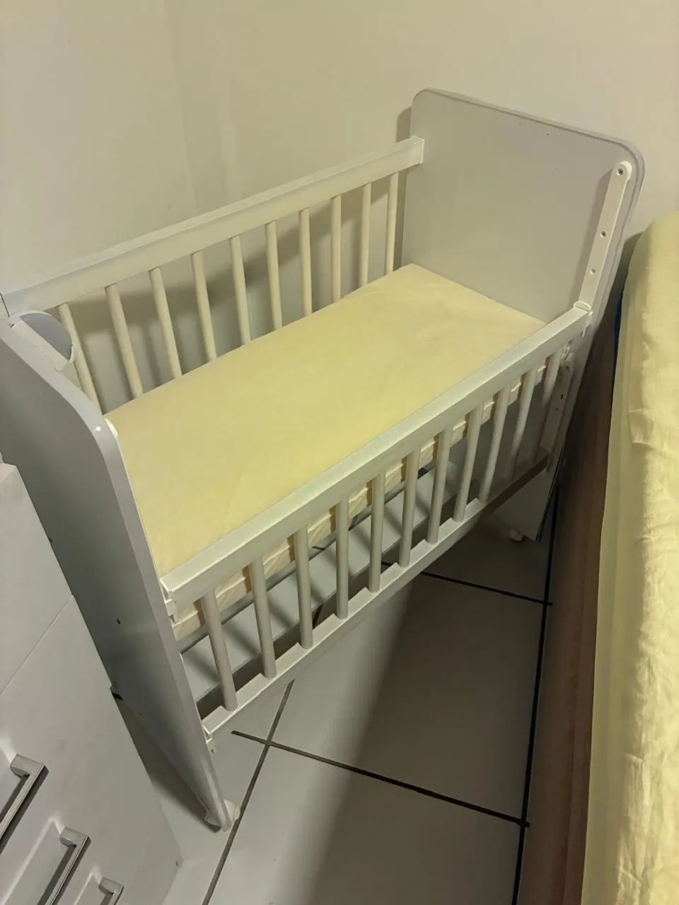 Mini berço de madeira
