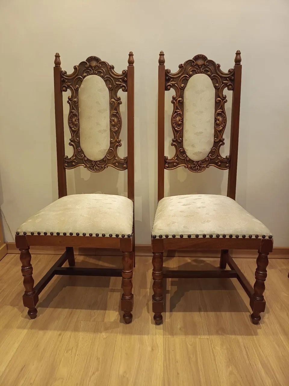 Conjunto de duas cadeiras
