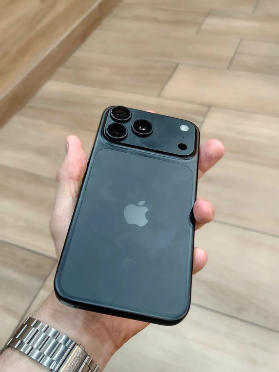 18 pro Max 256GB preto  - Foto 4