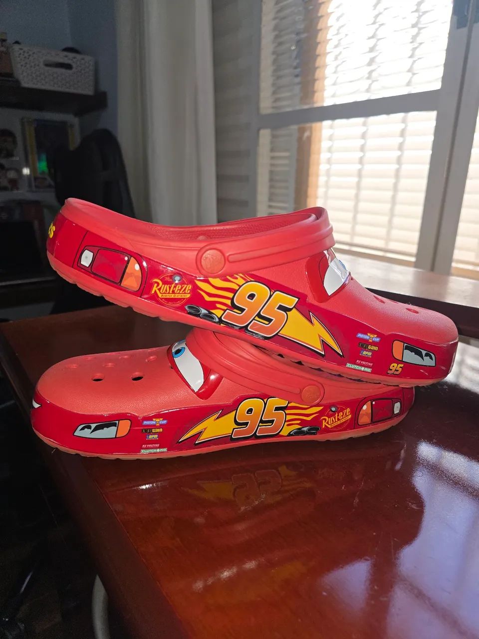 Crocs Relampago McQueen - Original com LED - Foto 2