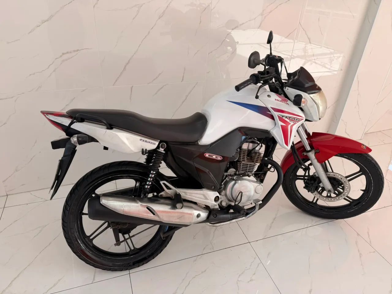 TITAN EX 150 2015