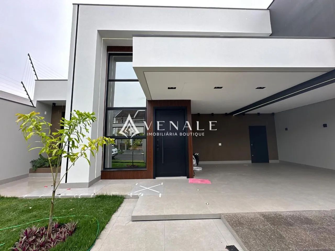 Casa à venda em Maringá, Jardim Cidade Monções, com 1 quarto, com 272.47 m² - Foto 2
