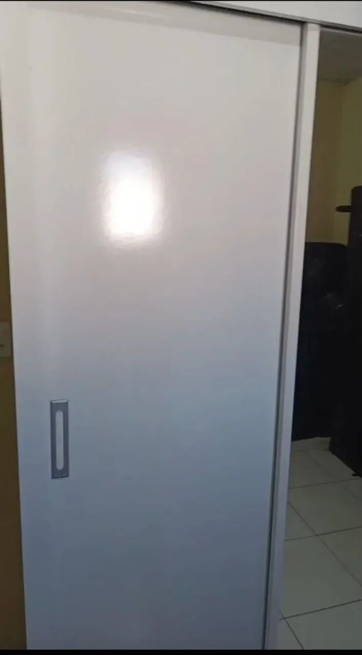 Guarda roupa em perfeito estado de uso top