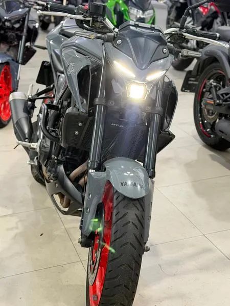 YAMAHA MT03 ABS 2023 - Foto 2