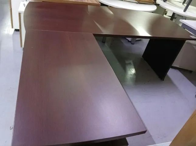 Mesa L Modelo Diretor Com gaveteiro  - Foto 5