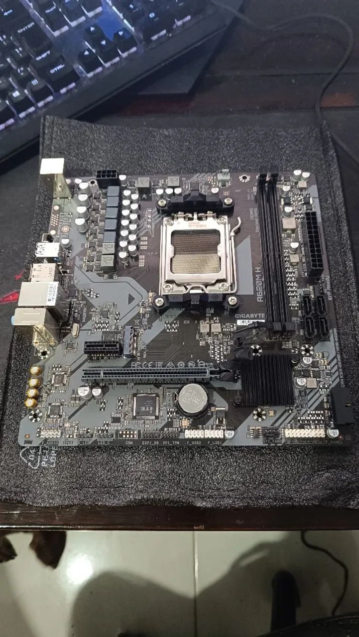 Placa mãe am5 gigabyte  - Foto 4
