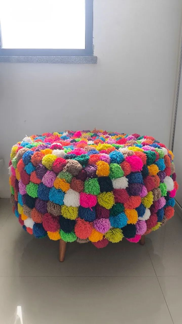 Pufe de pompom - Foto 2