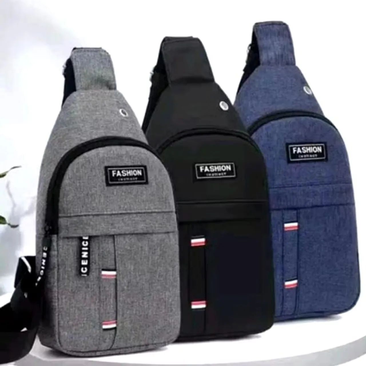 Promoção Bolsa Mini MochilaTransversal  Compacta, Prática e Estilosa - Foto 3