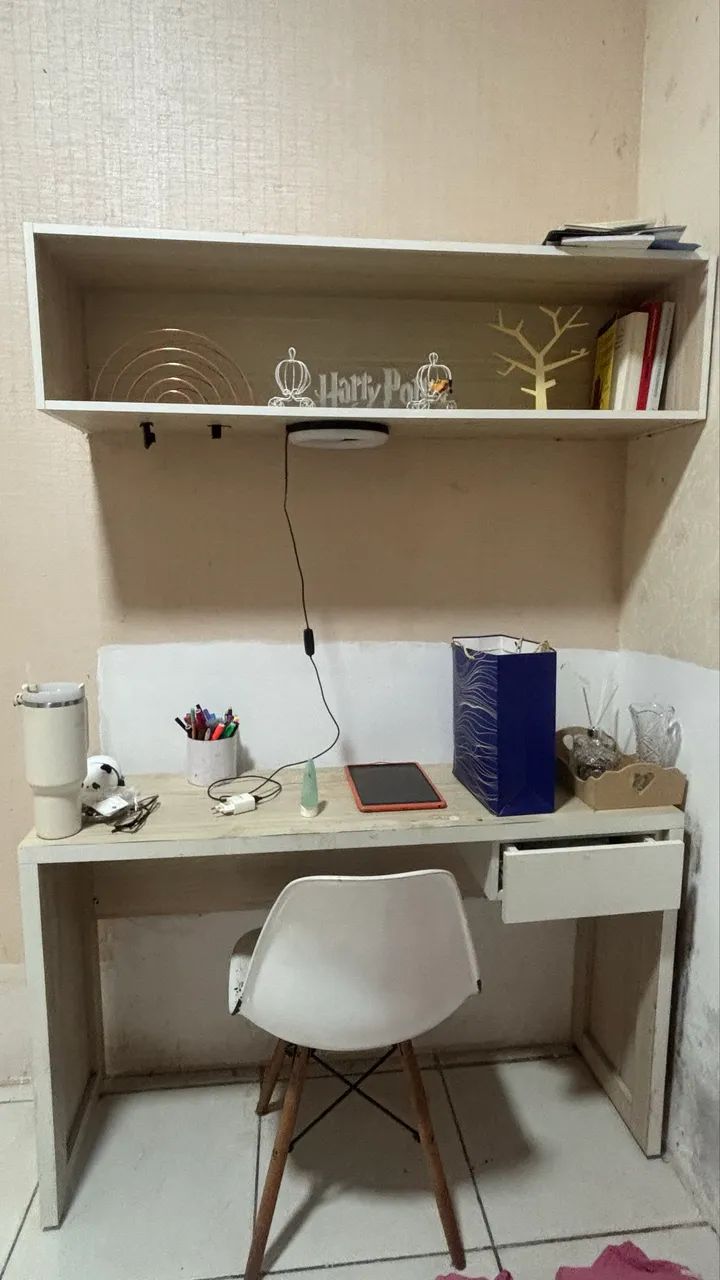 Conjunto mesa e estante chique - Foto 2