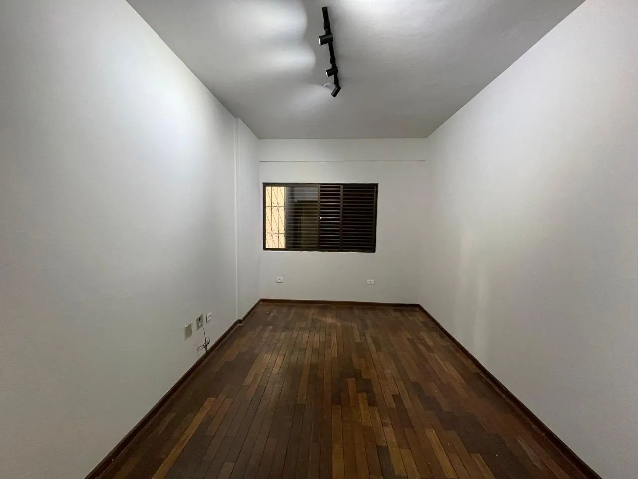 Locação - Apartamento na Zona 07 em Maringá - Foto 4