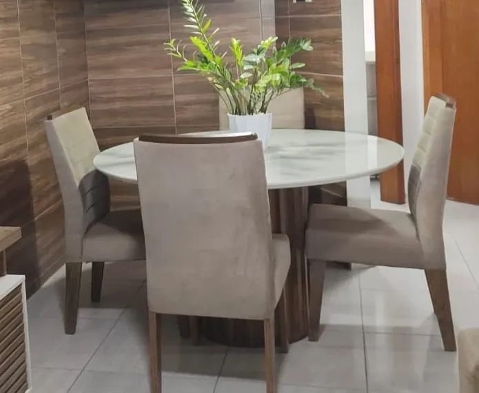 Conjunto de Mesa DJ Móveis com 6 Cadeiras