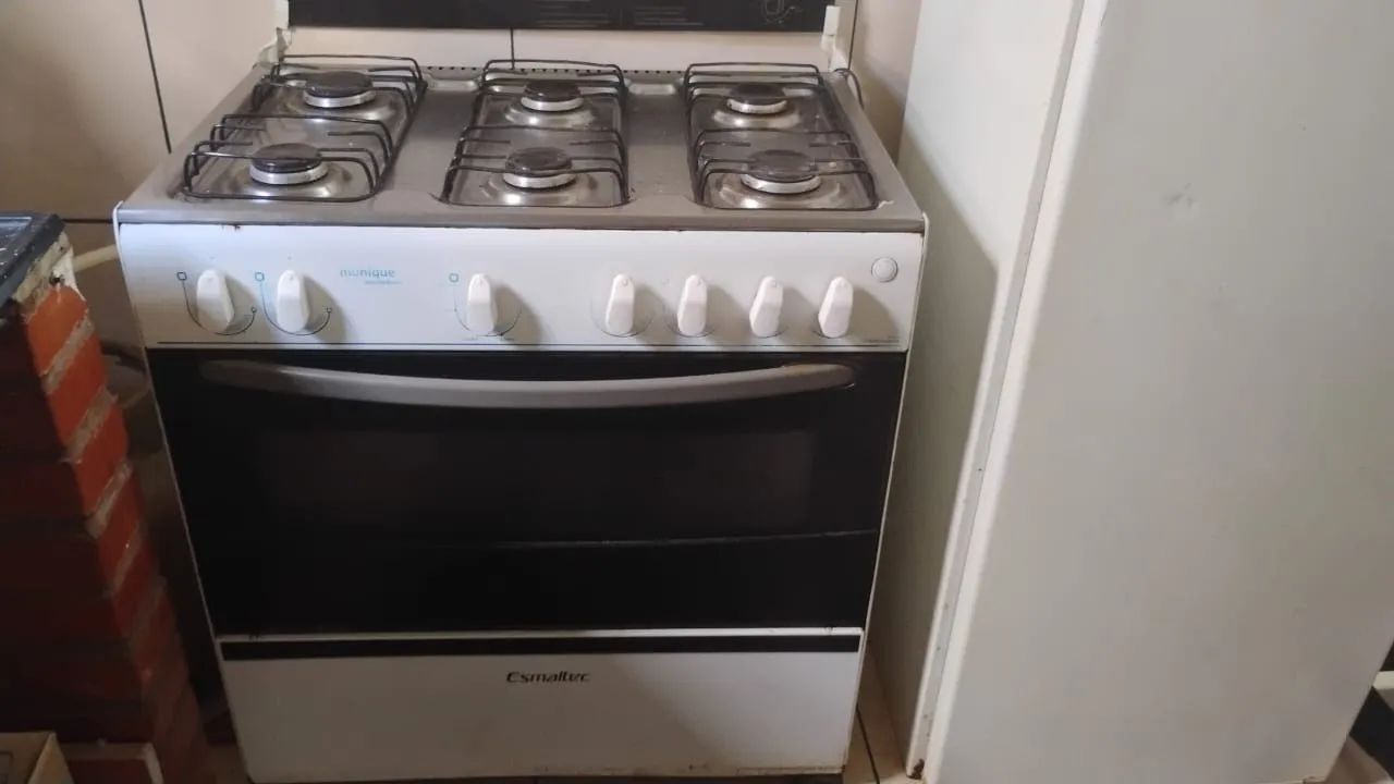 VENDO FOGÃO 6 BOCAS  - Foto 2