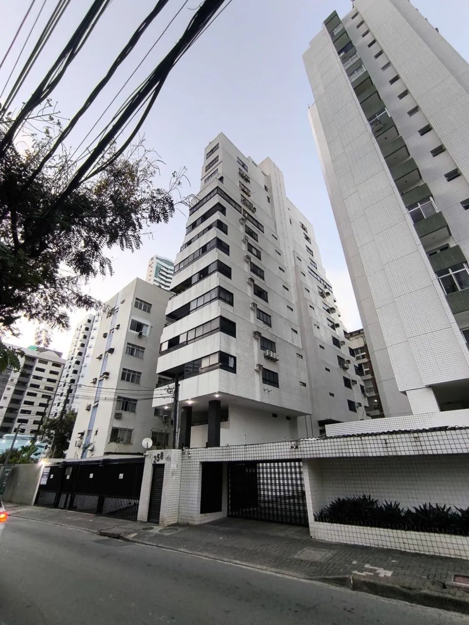 Alugo apartamento mobiliado, 1 quarto em boa viagem 