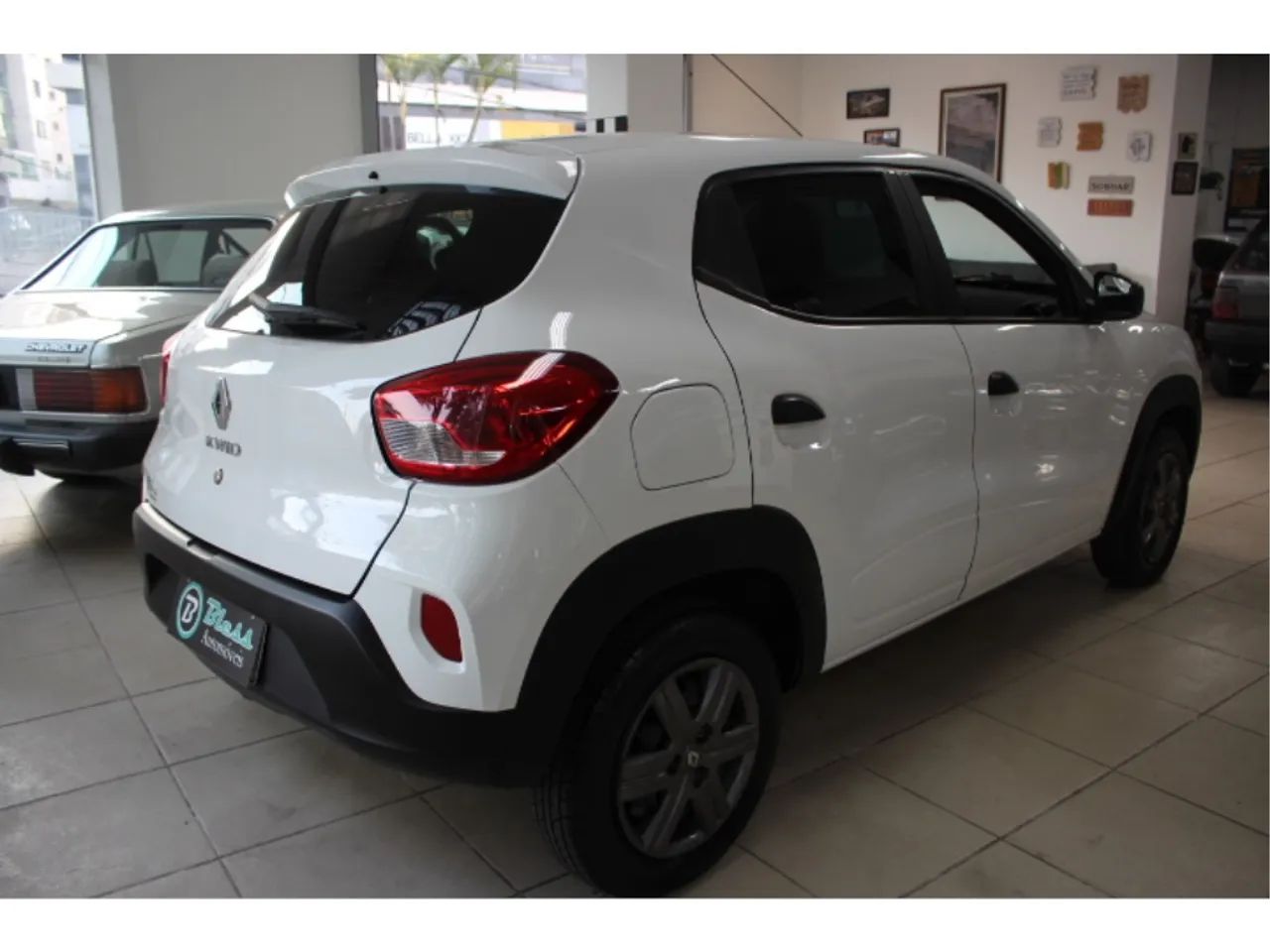 Renault Kwid 1.0 Intense 2023 - Foto 4