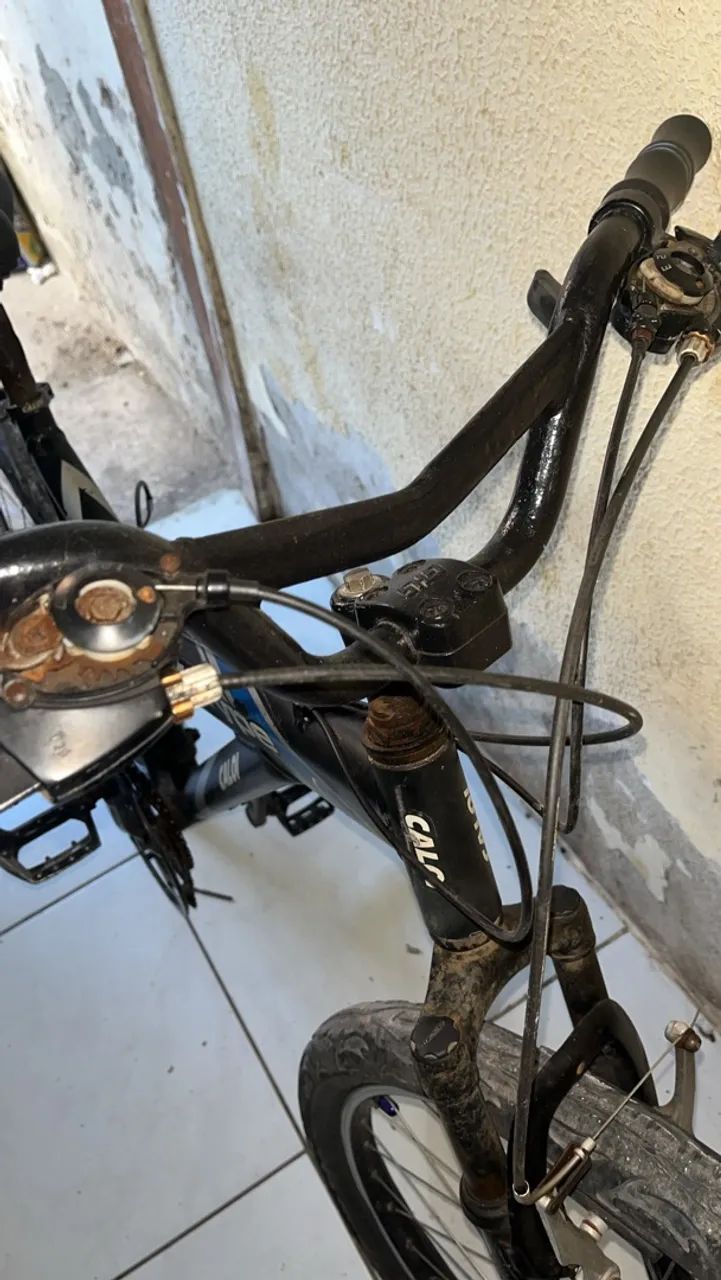 buke aro 26 caloi com macha no rolamento  - Foto 3