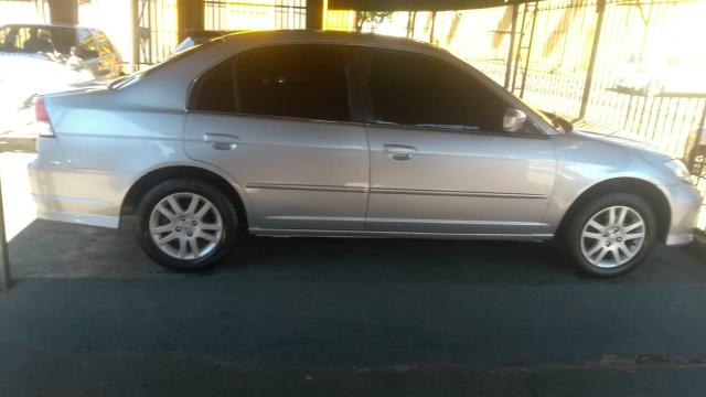 Honda Civic EX. 1.7 completo com bancos de couro - Foto 6