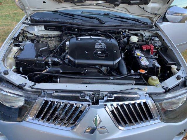 Mitsubishi L200 Triton 3.2 HPE 4X4 Aut 2010/2010 - Foto 10