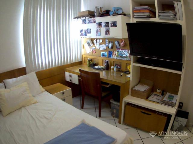Maravilhoso 3 quartos, amplo e super bem localizado - Foto 17