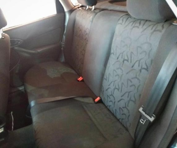 Ford Focus 1.6 - Foto 5