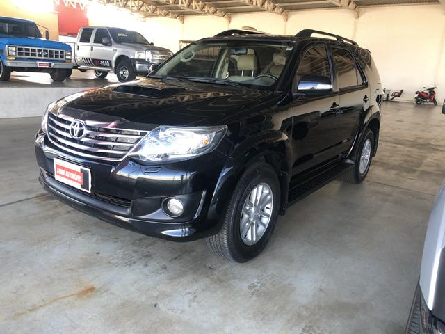 Hilux SW4